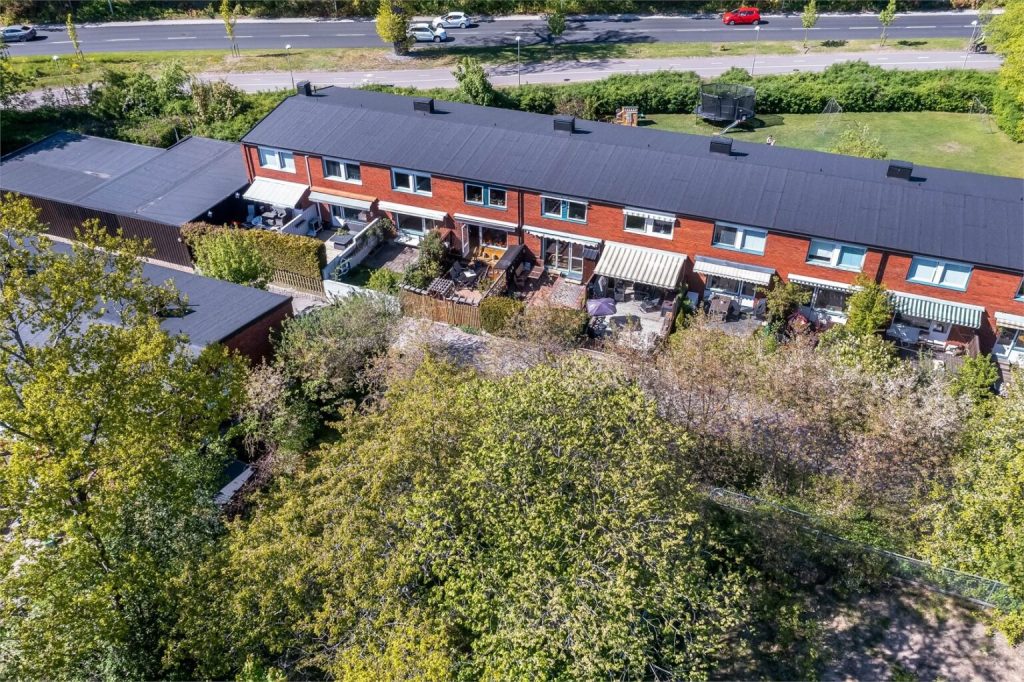 6. Elarbeten installation strombrytare i radhus 1536x1023